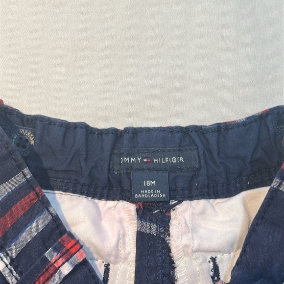 Tommy Hilfiger Blue and Red Flat Front Dress/casual Shorts - Picture 2 of 3